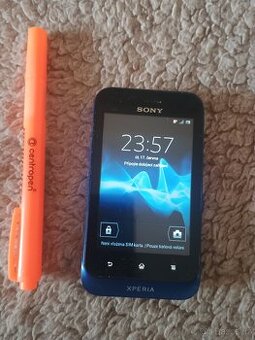 Malý chytrý ,dotykový SONY XPeria