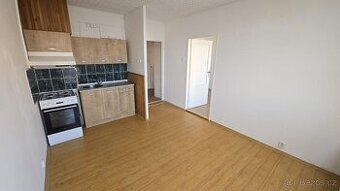Družstevní byt 1+1+L, Teplice - Trnovany, J.Koziny, 40m2