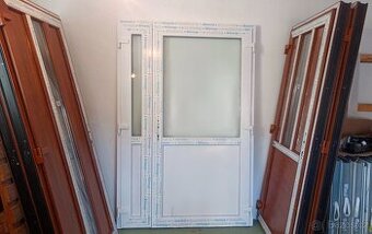 Vchodové dveře bílé 125X210