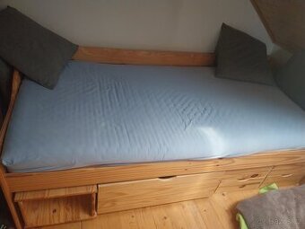 Dřevěná postel vel. 90x200