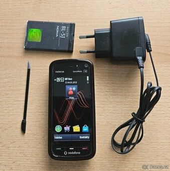 Nokia 5800 XpressMusic červená
