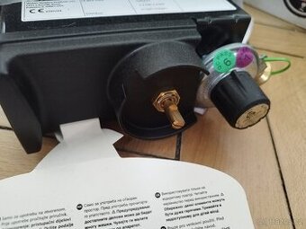 Gril Weber na plyn cestovní nebo na balkon