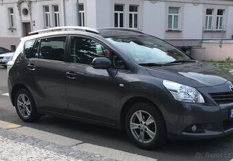Toyota Verso 2011