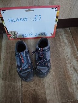 Boty  kluk velikost 31,32,33 ,34 a brusle 24-31 a 29-32a