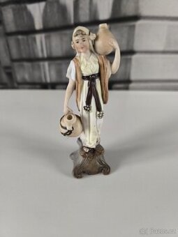 Starožitná biskvitová figurka - Žena s džbány