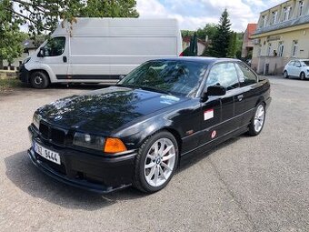 Bmw e36 V8, závodní