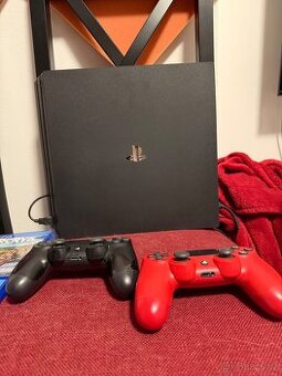 Prodám PS4 PRO s volantem