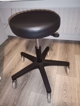 Pracovní stolička / židle na kolečkách