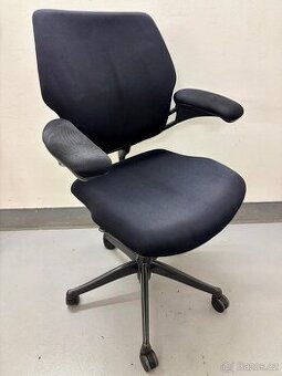 Kancelářská židle Humanscale Freedom