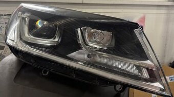 Světlomet VW TOUAREG NF