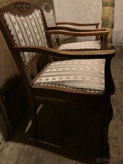 Krásná historická křesílka (židle )