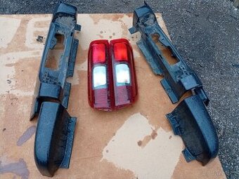 RENAULT TRAFIC 3 RV 2018 ZADNÍ SVĚTLA A KRYTY KOLEM SVĚTEL