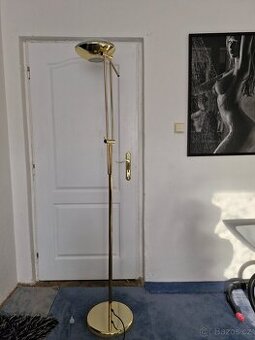 Velká stojací lampa