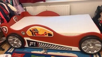 Postel auto včetně matrace a roštu