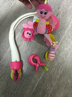 Kolotoč nad dětskou postýlku