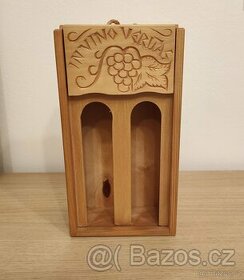 Ozdobná dřevěná krabička na víno/likér - 1
