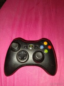 Xbox 360 ovladač