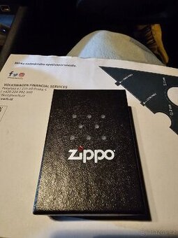 Nový nepoužitý Zippo benzíňák s pouzdrem