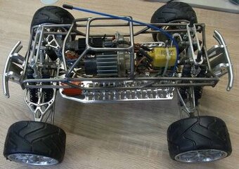 RC CAR TRAXXAS E-Maxx monster truck komlpett hliníková klec