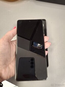 Mobilní telefon v TOP STAVU
