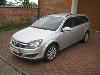 OPEL ASTRA 1.9 CDTi CARAVAN KLIMA TAŽNÉ NAVI