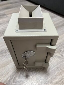 Trezor na bankovky a mince