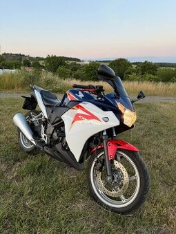 HONDA CBR250R