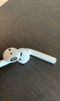 Apple Airpods (2. generace)