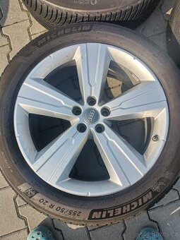 Audi Q7 20" Originální zimní sada