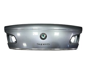Páté dveře šedá metalíza LF8L Škoda Superb 2 sedan r.v. 2009