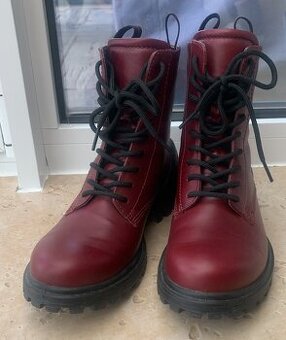 KOŽENÉ BORDOVÉ KOTNÍČKOVÉ DÁMSKÉ BOTY