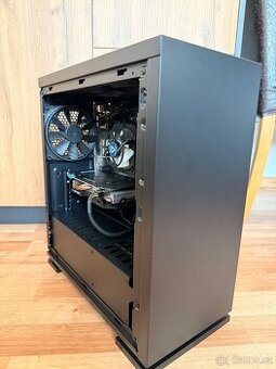 ## 🎮 Starší herní PC – vyčištěný, přestavěný, připravený k