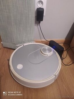 ROBOTICKÝ VYSAVAČ S MOPEM EVERYBOT