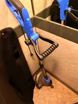 Elektrická strunová sekačka / vyžínač