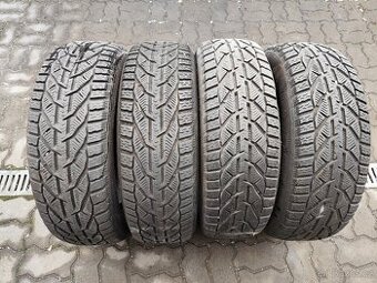 Pneu 215/65R17 99H zimní