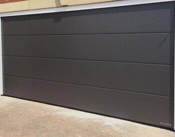 Sekční garážová vrata Hormann