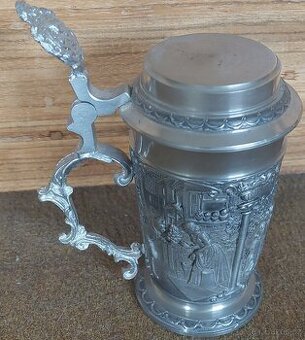 Cínový pohár s víkem