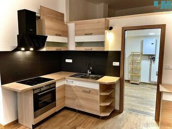 Pronájem bytu - loft - 1+1 - 57 m², Třebíč - Karlovo náměstí