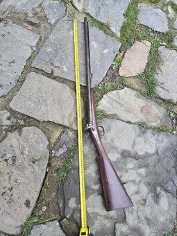 HISTORICKÁ ZDOBENÁ BROKOVNICE- PŘEDOVKA