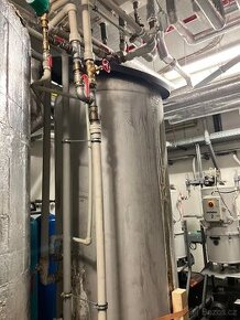 Nerezová akumulační nádrž 2000l