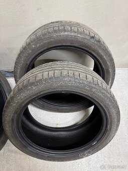 225/45 R17 94W letní