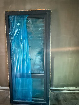 Balkonové dveře s venkoní roletou