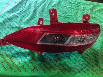 Hyundai Tucson zadní levá lampa do narazniku.