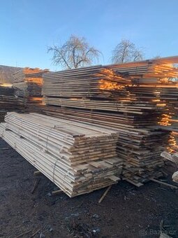 Tříděná smrková prkna