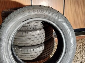 Letní Nové pneu Goodyear 215/60 R17 96H DOT 3623