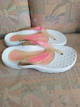 DÁMSKÉ NOVÉ ŽABKY VEL.36