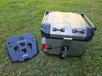 Top case Givi trekker outbag 42l + plotna