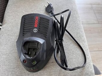 Nabíječka BOSCH GAL 1130 CV - 10,8/12V