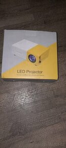 Prodam LED projektor