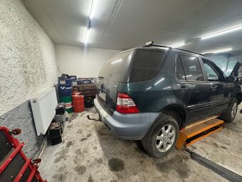 Mercedes-Benz W163 ML270 CDI